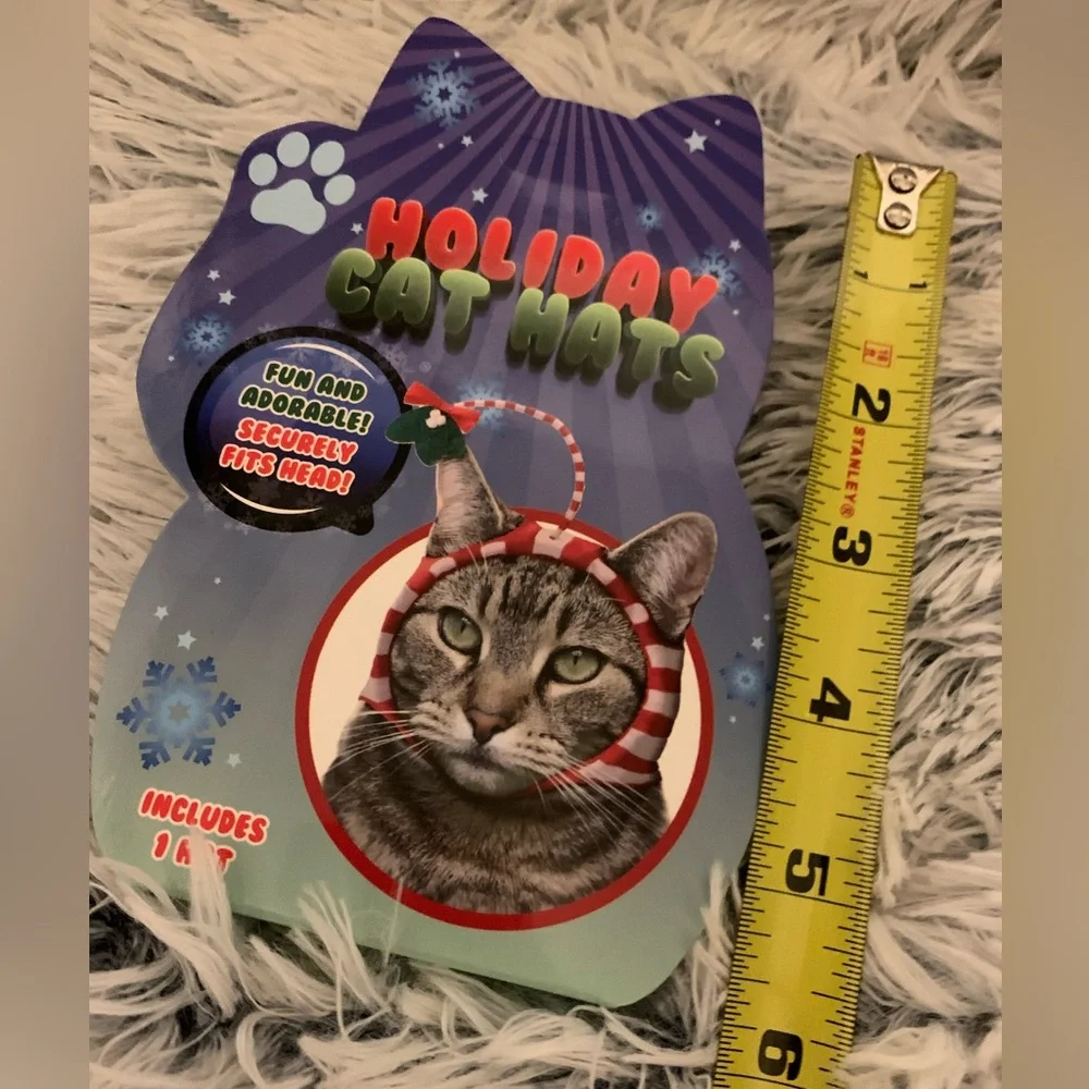 Holiday Cat Hat / Mistletoe Hat (new in box) One Size